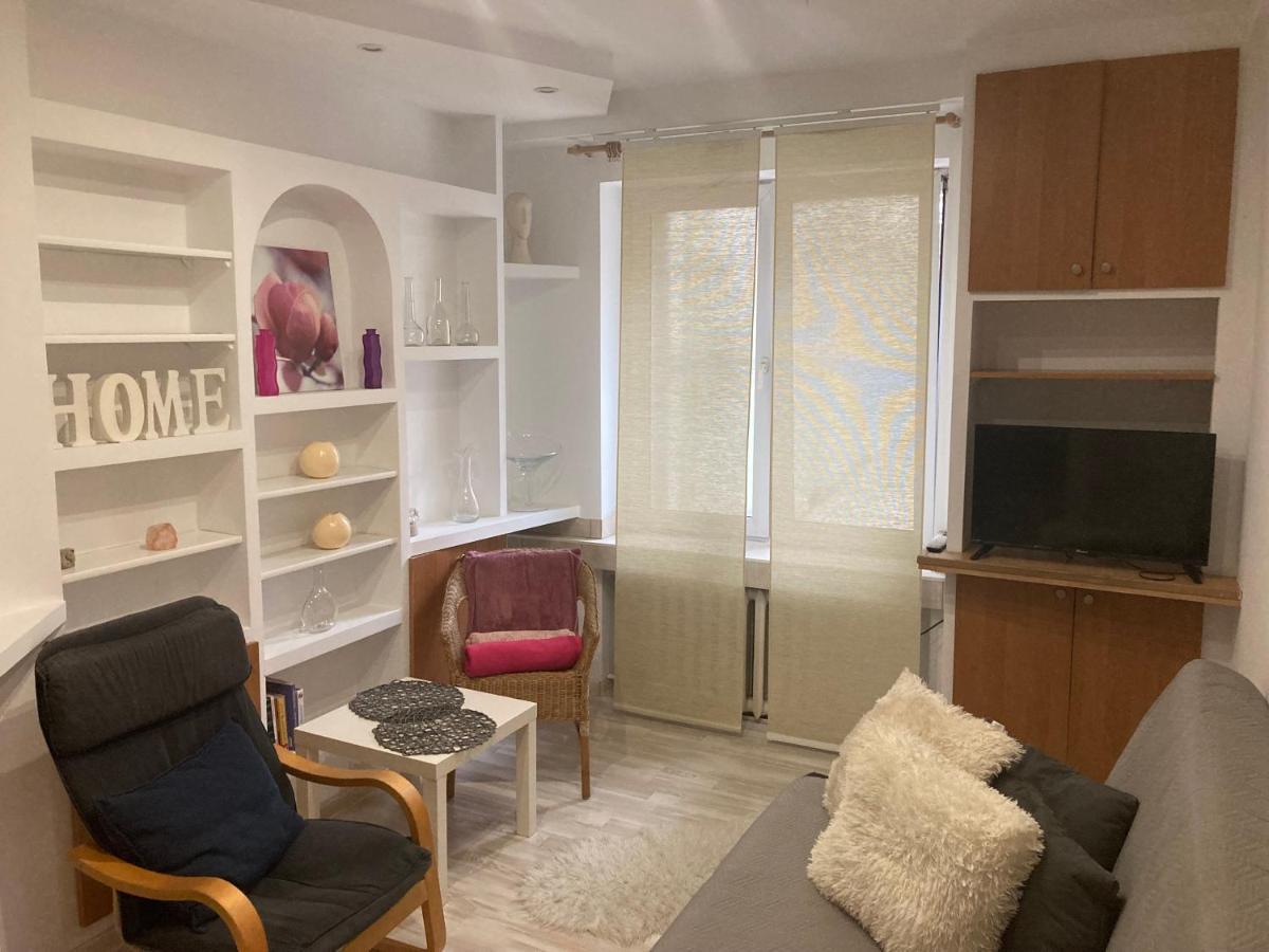Apartament Przy Stadionie Daire Tychy Dış mekan fotoğraf